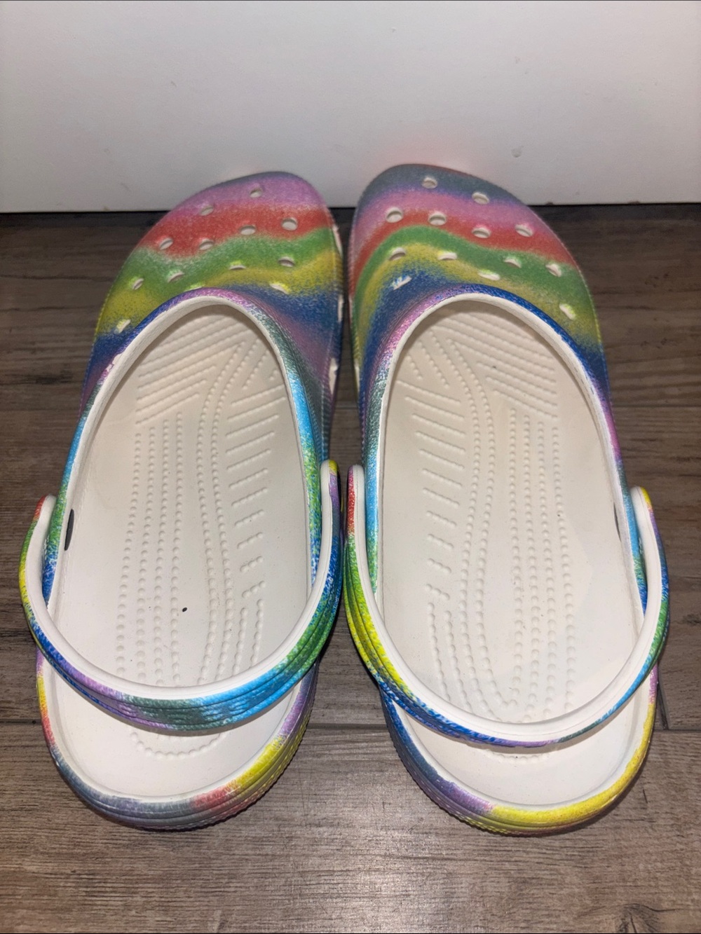 CROCS Mens Tie-Dye Rainbow Slip-On Clogs Size 12 - Picture 3 of 6